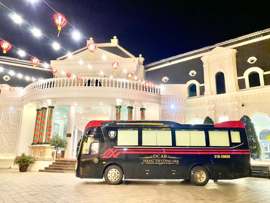 Bảng Giá Cho Thuê Xe Dcar Limousine TPHCM Giá Rẻ Mới 2025 cho thuê xe dcar limousine tphcm