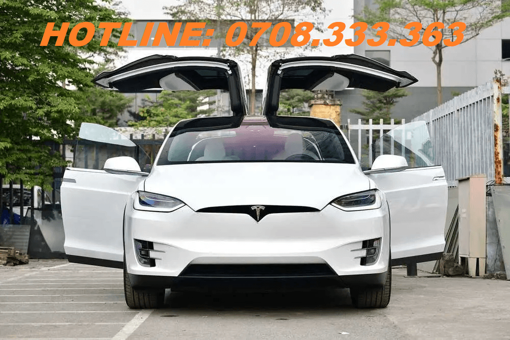 cho thuê xe tesla hà nội có tài