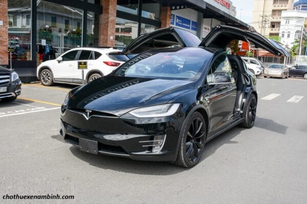 cho thuê xe tesla đà lạt