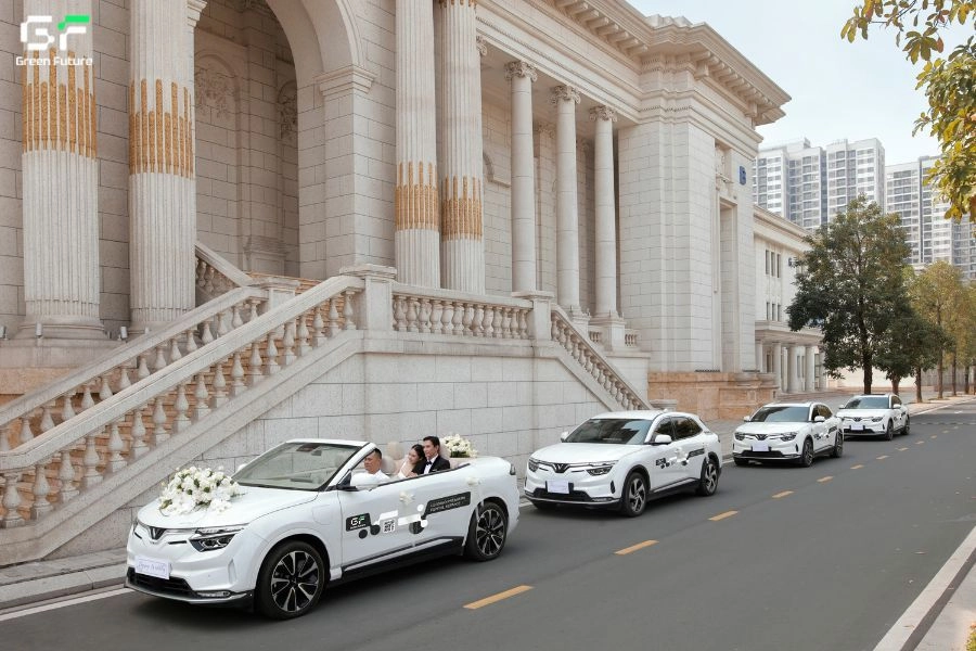 thuê xe cưới tự lái hà nội