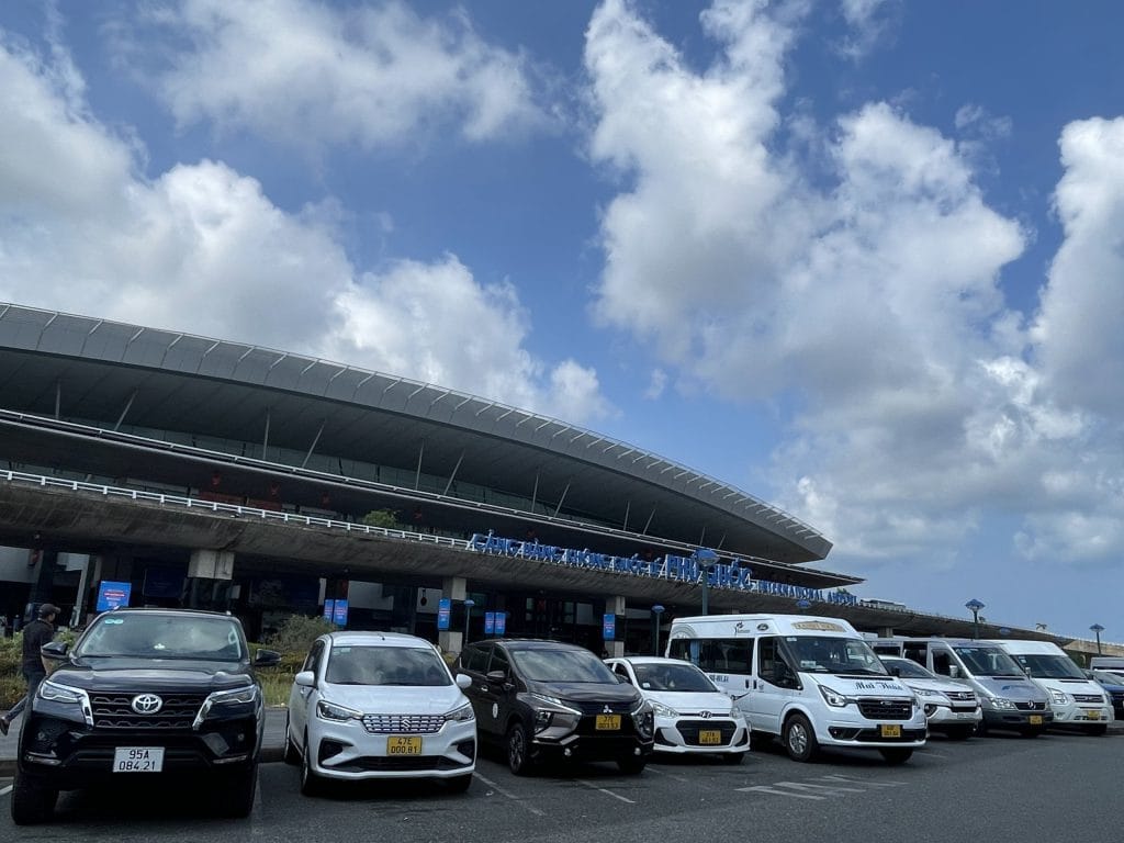 thuê xe tự lái gần tôi hà nội giá rẻ