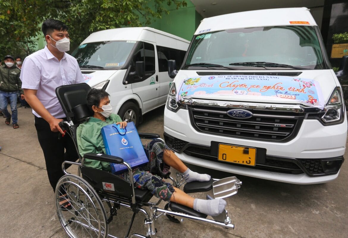 Tiêu Chuẩn Dịch Vụ Thuê Xe Ô Tô Đưa Đón Y Tế An Toàn 2026 thuê xe ô tô đưa đón y tế