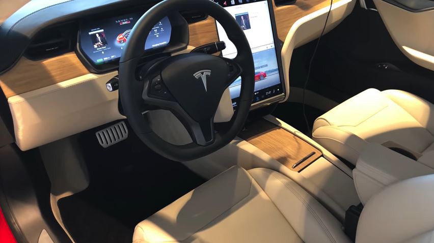 cho thuê xe tesla vũng tàu tự lái