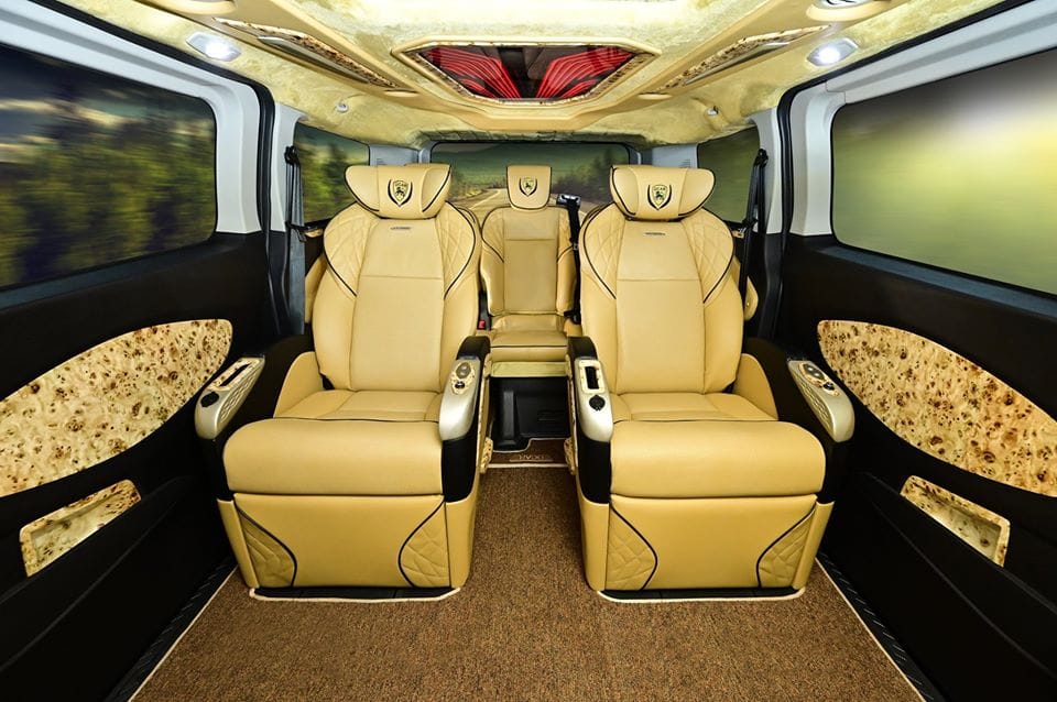 thuê xe ô tô cho hội nghị khách hàng