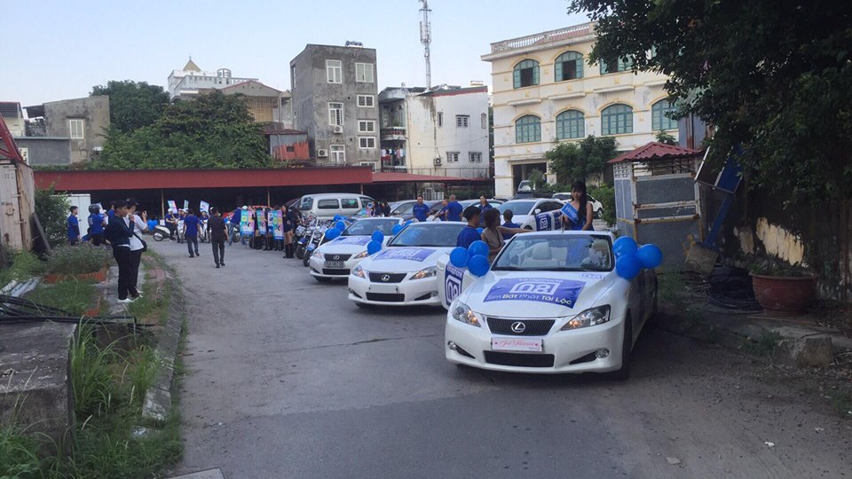 cho thuê xe ô tô phục vụ roadshow