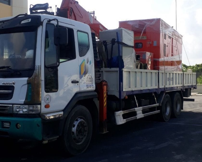 thuê xe ô tô đi công trình xa