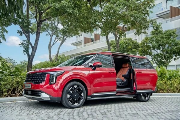 Thuê Xe Ô Tô Cửa Trượt Tiện Lợi